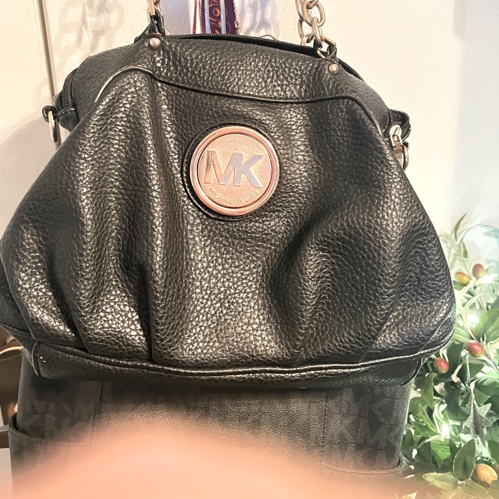 Michael Kors handbag, Black, gently used on 3 occasions.